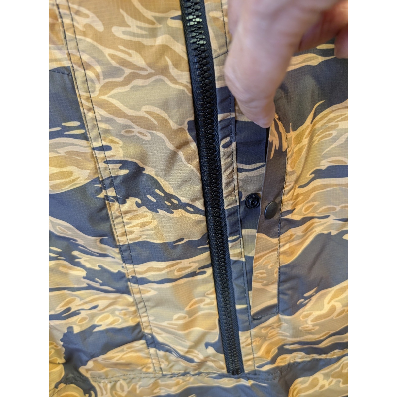 Nwt Maharishi L Black/Sun- Bleached Gold Tiger Reversible Tech Mandala Jacket — image 5 of 8